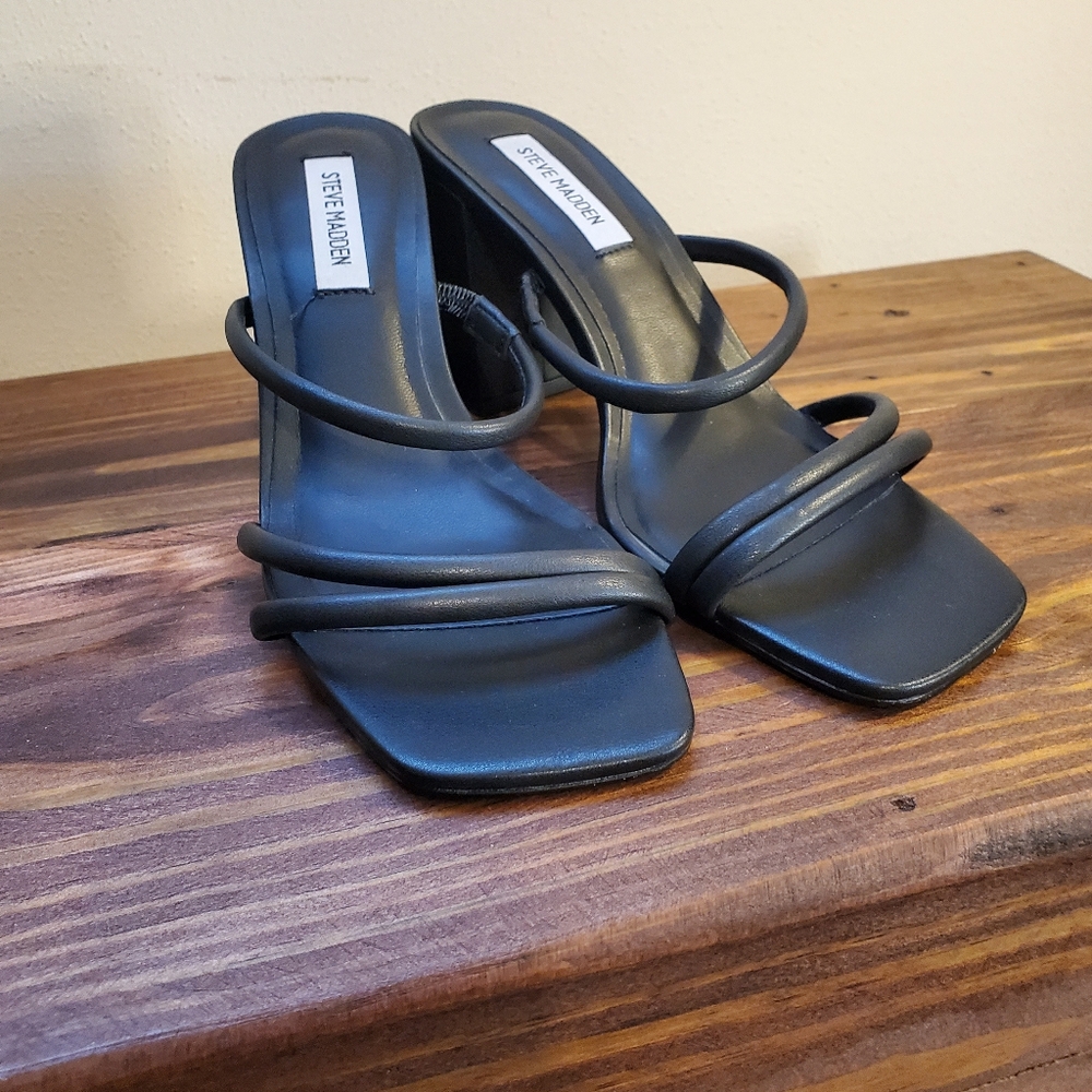 Steve Madden Avani black block heels size 8.5